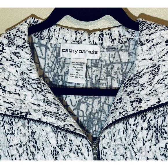 Fall Jacket CATHY DANIELS Women's Long Sleeve Full Zip Lace Overlay  Sz XL - Picture 4 of 5